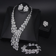 Graceful Crystal Silver Leaf-inspired Necklace and Earrings Set